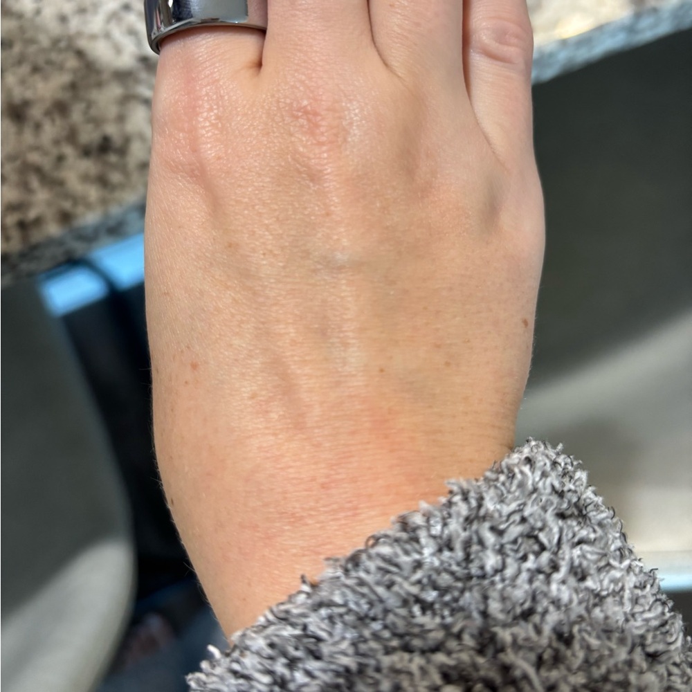 Silver Oura Ring - Picture 5 of 6